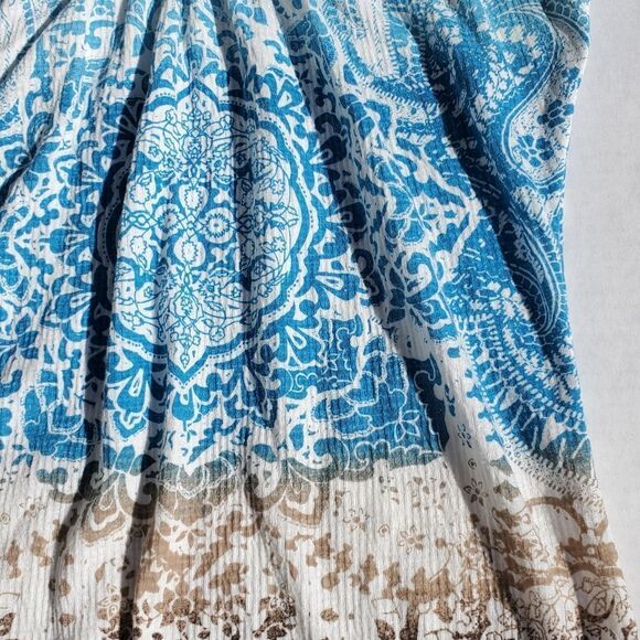 Beaded-neckline tank with elastic bottom by Almost Famous / Junior's Medium Med - Picture 8 of 8